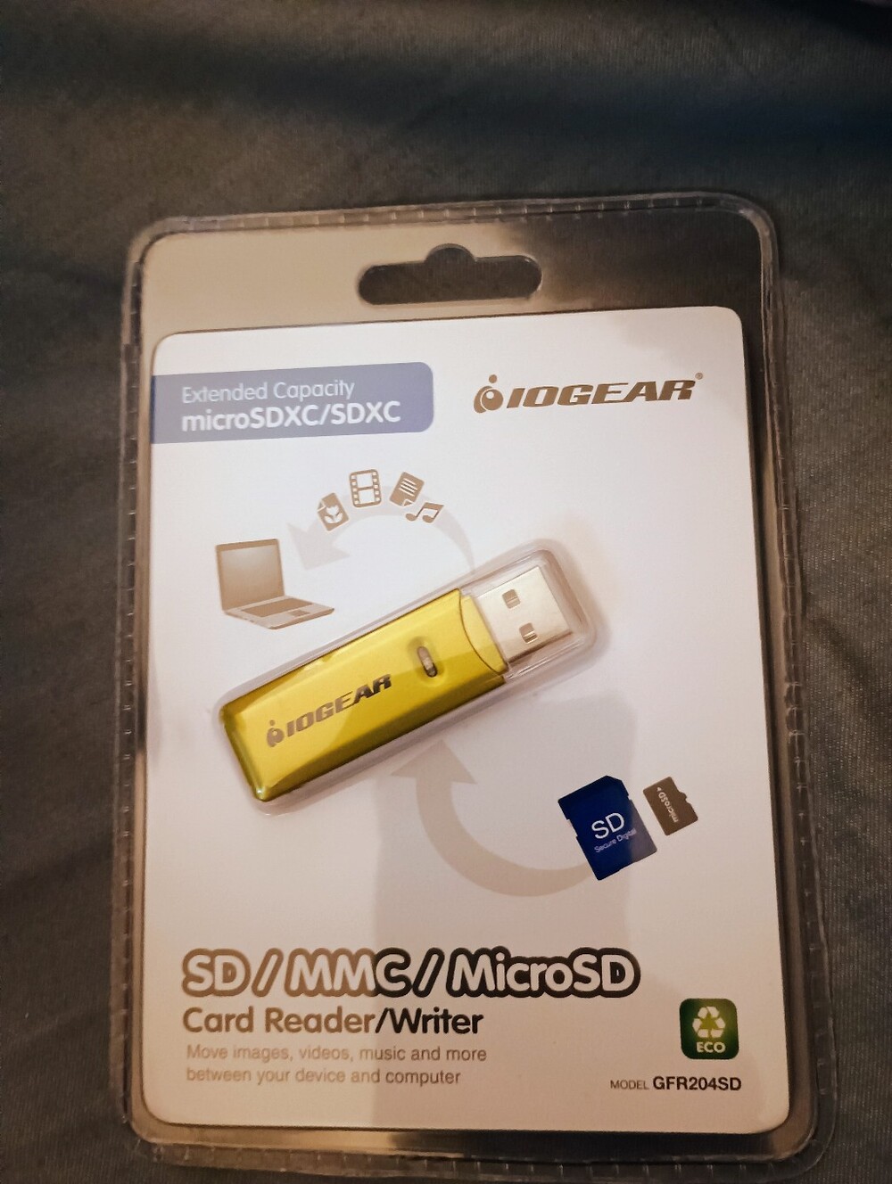 Bundle of 5 IOGEAR SD / MMC / MicroSD Card Readers GFR204SD — New